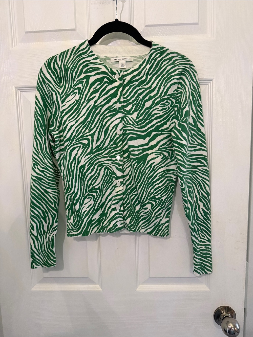 Banana Republic 73% Cotton. (Lycra Blend) Green & White Zebra-Print Cardigan
